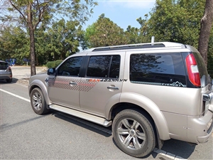 Ford Everest 2.5L 4x2 AT