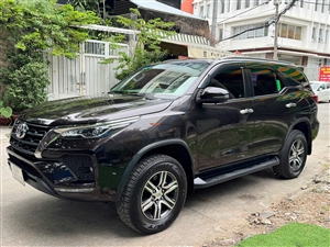 Toyota Fortuner 2.4 4x2 AT