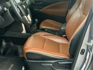 Toyota Innova 2.0E