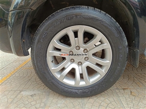 Ford Everest 2.5L 4x2 AT