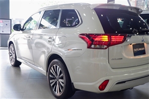 Mitsubishi Outlander 2.0 CVT Premium