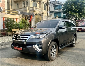 Toyota Fortuner 2.4G MT