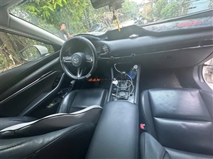 Mazda 3 1.5L Premium