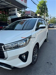 Toyota Innova 2.0E