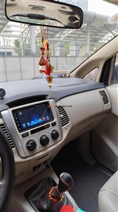 Toyota Innova 2.0E