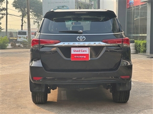 Toyota Fortuner 2.4G 4x2 MT