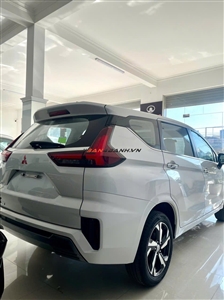 Mitsubishi Xpander AT Premium