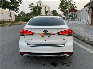 Kia Cerato 1.6 MT