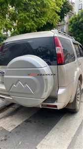 Ford Everest 2.5L 4x2 MT