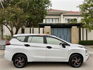 Mitsubishi Xpander AT Premium