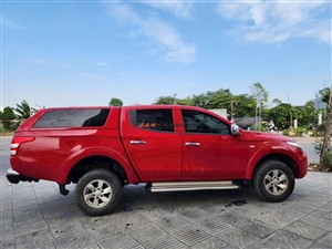 Mitsubishi Triton 4x2 AT