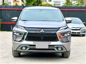 Mitsubishi Xpander AT Premium