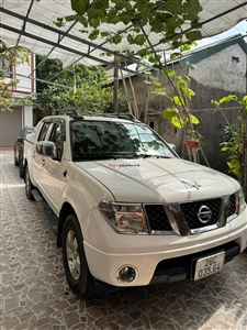 Nissan Navara XE 2.5AT 4WD