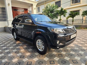 Toyota Fortuner 2.7V 4x2 AT