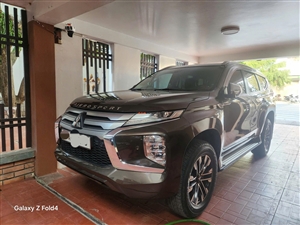 Mitsubishi Pajero Sport 2.4D 4x2 AT