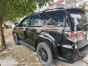 Toyota Fortuner 2.5G - 2015