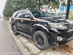 Toyota Fortuner 2.5G - 2015