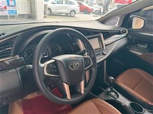 Toyota Innova 2.0G