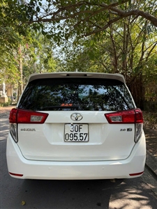 Toyota Innova 2.0E