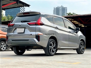 Mitsubishi Xpander AT Premium