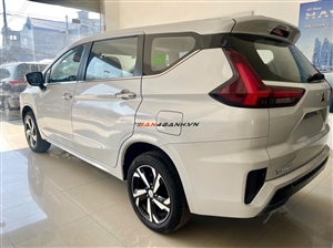 Mitsubishi Xpander AT Premium