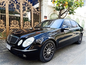 Mercedes Benz E Class E200