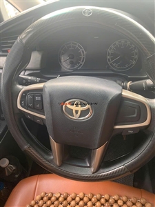 Toyota Innova 2.0E