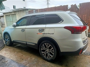 Mitsubishi Outlander 2.0 CVT Premium