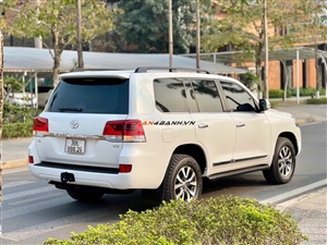 Toyota Land Cruiser VX 4.6 V8