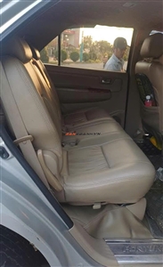 Toyota Fortuner 2.7V 4x4 AT