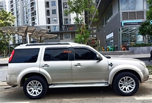 Ford Everest 2.5L 4x2 AT