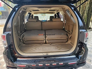 Toyota Fortuner 2.7V 4x2 AT