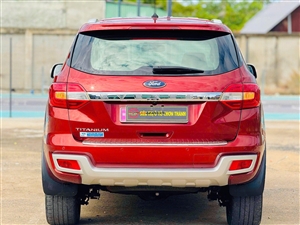 Ford Everest Titanium 2.0L 4x2 AT