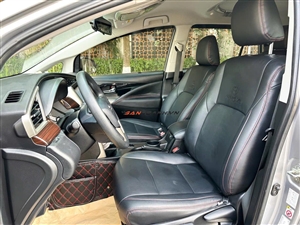 Toyota Innova 2.0G