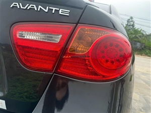 Hyundai Avante 1.6 AT