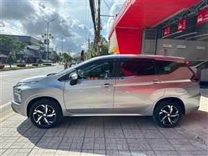 Mitsubishi Xpander AT Premium