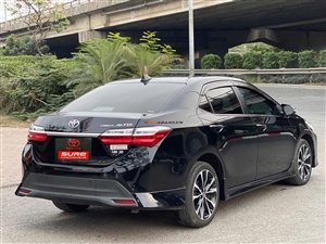 Toyota Corolla Altis 1.8V