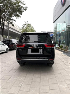 Toyota Land Cruiser LC300 VXR