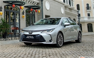 Toyota Corolla Altis Hybrid 2023-