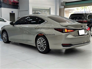 Lexus ES 300h